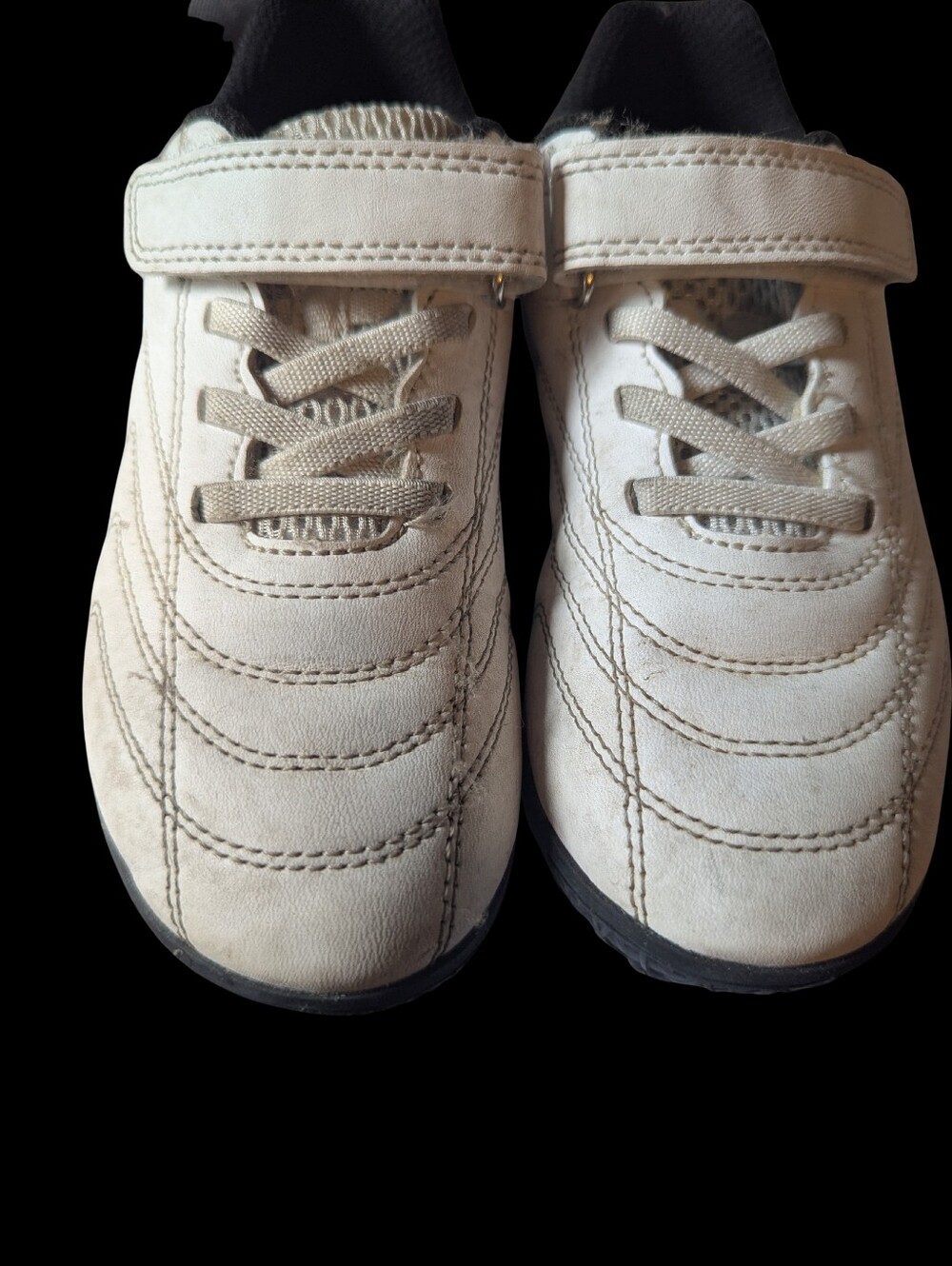 Stelle White Kids Sneaker with Hook-and-Loop Strap Indoor Soccer Shoe Sz 12m